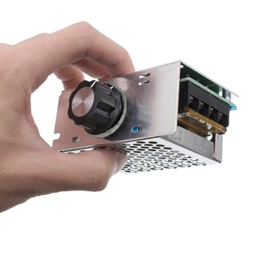 РЕГУЛЯТОР МОЩНОСТИ НАГРЕВАТЕЛЯ, СКОРОСТЬ, ТЕМПЕРАТУРА, НАПРЯЖЕНИЕ 4000 Вт, 0–220 В, РЕГУЛИРУЕМАЯ