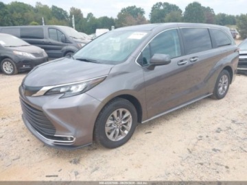 Toyota Sienna III 2024 Toyota Sienna xle, 2024r., 2.5L 2.5 Benzyna 189KM, zdjęcie 1