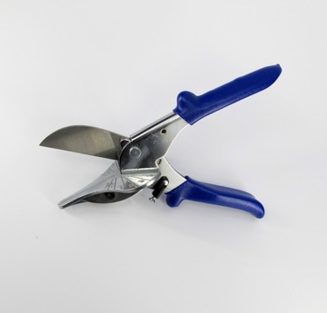 Противоскользящий лестничный профиль RD 1,5 м, черный