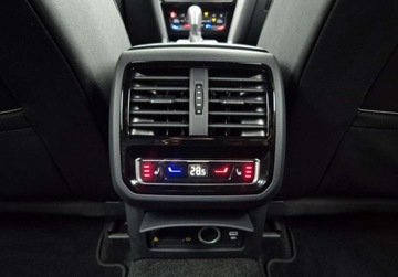 Volkswagen Arteon Fastback Facelifting 2.0 TDI 200KM 2022 Volkswagen Arteon Elegance 2.0TDI 200KM DSG Kamera DCC ACC Skora Hak Harma, zdjęcie 17