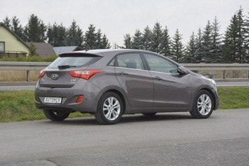 Hyundai i30 II Hatchback 5d 1.4 MPI 100KM 2012 Hyundai i30 1.4 MPI Benzyna gwarancja przebiegu, zdjęcie 9