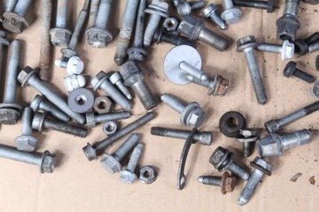 AUDI A3 СЕДАН 8V ПОДВЕСНЫЕ БОЛТЫ ОКОЛО 11 КГ 16R