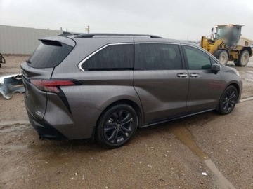 Toyota Sienna III 2022 Toyota Sienna 2022, 2.5L, 4x4, XSE, HYBRID, od ubezpieczalni 2.5 Hybryda, zdjęcie 3