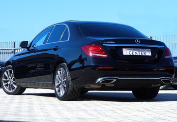 Mercedes Klasa E W213 Limuzyna Plug-in Facelifting 2.0 300e 320KM 2020 Mercedes E300e 320 koni Sedan Burmester Szyber Webasto Kamera Avantgarde, zdjęcie 7