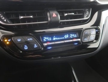 Toyota C-HR I Crossover Facelifting 2.0 Hybrid Dynamic Force 184KM 2020 Toyota C-HR 2.0 Hybrid, Salon Polska, Serwis ASO, zdjęcie 11