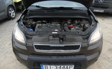 Kia Soul I Crossover 1.6 CRDI VGT 128KM 2009 Kia Soul 022010r, Salonowy. 1.6 CRDI. Lekko uszkodzony lewy tyl. Jezdzi., zdjęcie 4