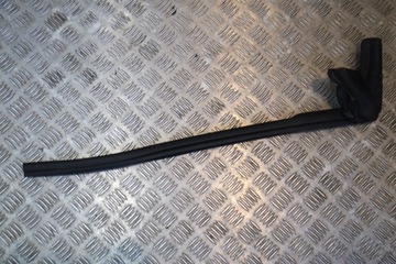 USZCZELKA SZYBY LEWY TYL MERCEDES W205 CABRIO