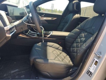 BMW Seria 7 G70 2025 BMW Seria 7 2025r., 740XI, 3.0L, od ubezpieczalni 3.0 Benzyna 375KM, zdjęcie 6