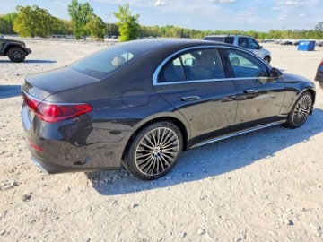 Mercedes Klasa E W214 2024 Mercedes-Benz Klasa E 350 4matic 2024 2.0 Benzyna 255KM, zdjęcie 3