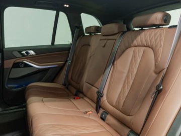 BMW X5 G05 SUV Facelifting 3.0 30d 298KM 2025 BMW X5 xDrive30d Sport Suv 3.0 (298KM) 2025, zdjęcie 13