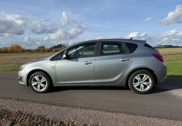 Opel Astra J GTC 1.7 CDTI ECOTEC 130KM 2013 Opel Astra Opel Astra 1.7 CDTI DPF Active 1.7 Diesel 130KM, zdjęcie 4