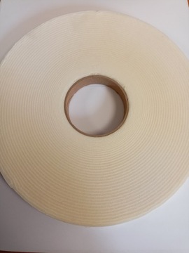 Uszczelka samoprzylepna poliuretan PU/gąbka gr.10x20mm/5m biała wzmacniana