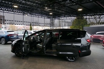 Chrysler Pacifica II 3.6 V6 291KM 2018 Chrysler Pacifica 3.6L V6 Pentastar 291KM StowN Go,S,Kam.360,Radar,Panoram, zdjęcie 5