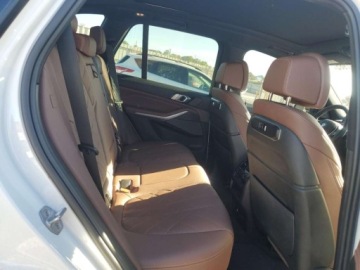 BMW X5 G05 2024 BMW X5 xDrive40i 2024 3.0l 3.0 Benzyna 375KM, zdjęcie 11