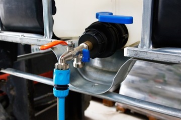 2x переходных клапана KRAN 1/2, фитинги Mauzer IBC 1000L, ДВОЙНОЙ РАСПРЕДЕЛИТЕЛЬ