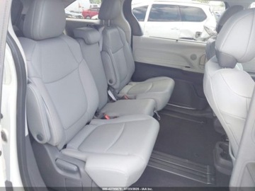 Toyota Sienna III 2021 Toyota Sienna XLE, 2021r. 2.5 Benzyna 189KM, zdjęcie 9