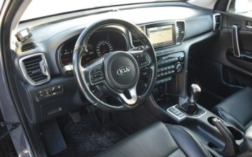 Kia Sportage IV SUV 2.0 CRDi 136KM 2017 Kia Sportage 2.0D 2017r naped 4x4 BARDZO BOGATE WYPOSAZENIE Sprowadzony, zdjęcie 27
