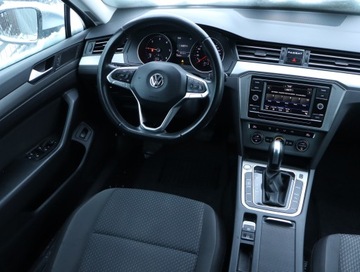 Volkswagen Passat B8 Variant 2.0 TDI BlueMotion SCR 150KM 2019 VW Passat 2.0 TDI, Salon Polska, Automat, Klima, zdjęcie 6