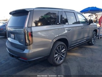 Cadillac Escalade III 2022 Cadillac Escalade 2022r., 4x4, 6.2L 6.2 Benzyna 420KM, zdjęcie 3