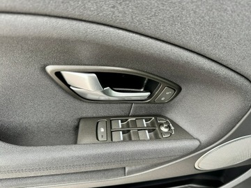 Land Rover Range Rover Evoque I SUV 5d Facelifting 2.0D eD4 150KM 2017 Land Rover Range Rover Evoque Lift,Bogata wersja, zdjęcie 35