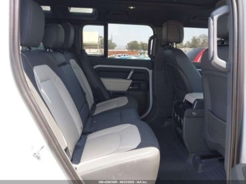 Land Rover Defender IV (L663) 2023 Land Rover Defender 110 X-Dynamic SE 2023 3.0l 3.0 Benzyna 395KM, zdjęcie 12