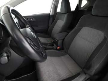 Toyota Auris II Hatchback 5d Facelifting 1.8 Hybrid 136KM 2018 Toyota Auris kamera grzane fotele tempomat, zdjęcie 12