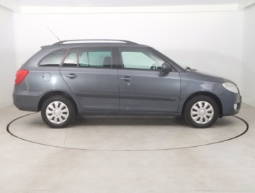 Skoda Fabia II Kombi 1.2 70KM 2008 Skoda Fabia 1.2 12V, Klima, Klimatronic, Tempomat, zdjęcie 5