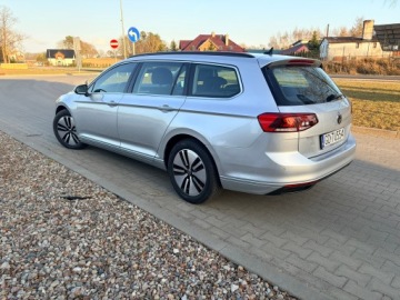 Volkswagen Passat B8 Variant Facelifting 2.0 TDI SCR 150KM 2021 VW Passat B8 Lift Kombi 2.0D Automat, zdjęcie 1