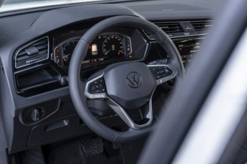 Volkswagen Touran III 1.5 TSI EVO 150KM 2025 Volkswagen Touran Highline 1.5 TSI EVO 150 KM DSG, zdjęcie 10