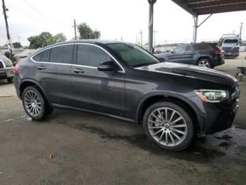 Mercedes GLC C253 2020 Mercedes-Benz GLC 2020, 2.0L, 4x4, COUPE, od ubezpieczalni 2.0 Benzyna, zdjęcie 2