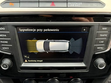 Volkswagen Passat B8 Variant 1.4 TSI BlueMotion Technology ACT 150KM 2017 Volkswagen Passat Variant 1.4 TSI 150 KM Highline, zdjęcie 21