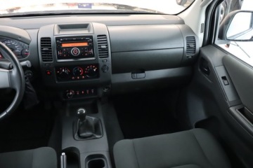 Nissan Navara IV 2015 Nissan Navara 2.5 DCi, 4X4, Klima, zdjęcie 7