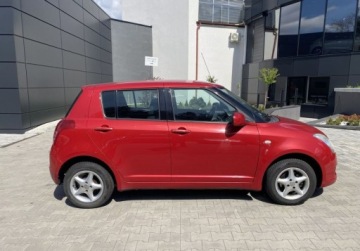 Suzuki Swift IV Hatchback 5d 1.3 92KM 2009 Suzuki Swift Bez Korozji Zadbany 1.3 Benzyna 92KM, zdjęcie 2