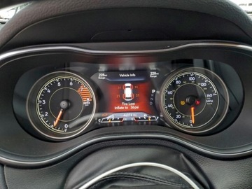 Jeep Cherokee V 2019 Jeep Cherokee 2019 r., 3,2 L TRAILHAWK 4X4 3.2 Benzyna 271KM, zdjęcie 6