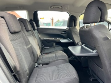 Peugeot 5008 I Minivan 1.6 HDi FAP 110KM 2011 Peugeot 5008 AUTOMAT NAWIGACJA KLIMATYZACJA PARKTRONIC TEMPOMAT HAK GWARA, zdjęcie 7