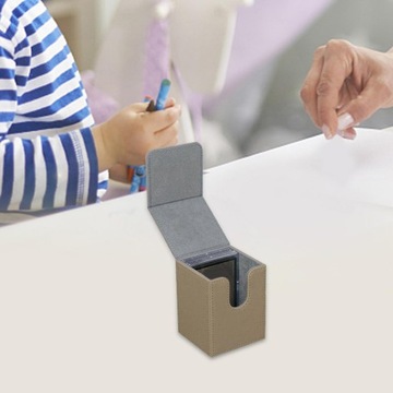 Футляр для колод коллекционных карточек. Коробка для колод коллекционных карточек.