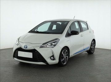 Toyota Yaris III Hatchback 5d Facelifting Hybrid 100KM 2017 Toyota Yaris 1.5 Hybrid, Automat, Skóra, Klima, zdjęcie 1