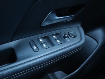 Opel Mokka II SUV 1.2 Turbo 100KM 2021 Opel Mokka 1.2 Turbo, Salon Polska, Serwis ASO, zdjęcie 15