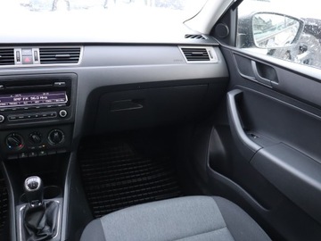 Skoda Rapid II Spaceback 1.2 TSI 85KM 2014 Skoda Rapid Spaceback 1.2 TSI, Klima, Parktronic, zdjęcie 7