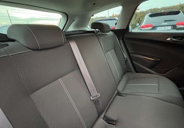 Opel Astra J Sports Tourer Facelifting 1.6 CDTI ecoFLEX 110KM 2014 Opel Astra Samochod z gwarancja 1.6 Diesel 110KM, zdjęcie 11