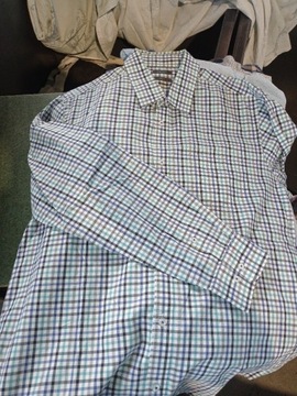 Рубашки мужские сортированные одного качества оптом на развес.