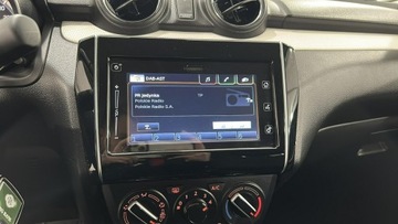 Suzuki Swift VI Hatchback Facelifting 1.2 DualJet SHVS 83KM 2021 Suzuki Swift 1.2 DualJet SHVS Premium Plus CVT, zdjęcie 18