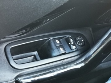 Peugeot 208 I Hatchback 3d 1.6 THP 155KM 2013 PEUGEOT 208 Hatchback 3d 1.6 e-HDI 115KM, Przygotowany do rejestracji, zdjęcie 9