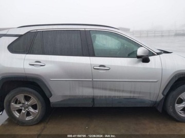 Toyota 2022 Toyota RAV4 2022r., XLE, od ubezpieczalni 2.5 Benzyna 203KM, zdjęcie 7
