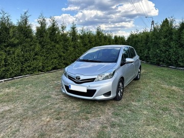 Toyota Yaris III Hatchback 5d Facelifting 1.33 Dual VVT-i 99KM 2014 Toyota Yaris 1,3 VVTi- 99KM B+G Kamera Cofania, zdjęcie 8