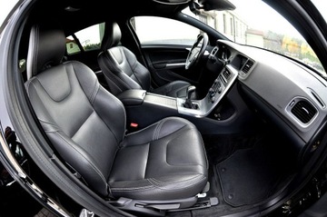 Volvo V60 I Kombi Facelifting 2.0 D3 DRIVE-E 150KM 2016 Volvo V60 Black Edition LiFt 2,0 D3 150Km Ledy, zdjęcie 22