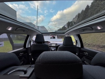 Peugeot 308 II SW Facelifting 1.2 PureTech 130KM 2018 Peugeot 308 1.2 130KM e-THP Stop &amp; Start Allure 2018r, zdjęcie 31