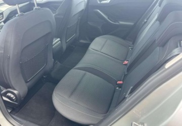 Ford Focus IV Hatchback 1.0 EcoBoost 125KM 2019 Ford Focus Ford Focus 1.0 EcoBoost Titanium Benzyna 125KM, zdjęcie 16