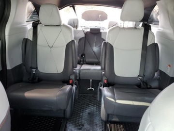 Toyota Sienna III 2024 Toyota Sienna LE 2024 2.5l 2.5 Hybryda 245KM, zdjęcie 10