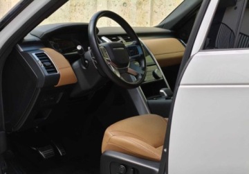 Land Rover Discovery V Terenowy Facelifting 3.0D I6 249KM 2023 Land Rover Discovery R-Dynamic SE, ACC, Kamera 360, Hak, Meridian, GPS, Gw, zdjęcie 6